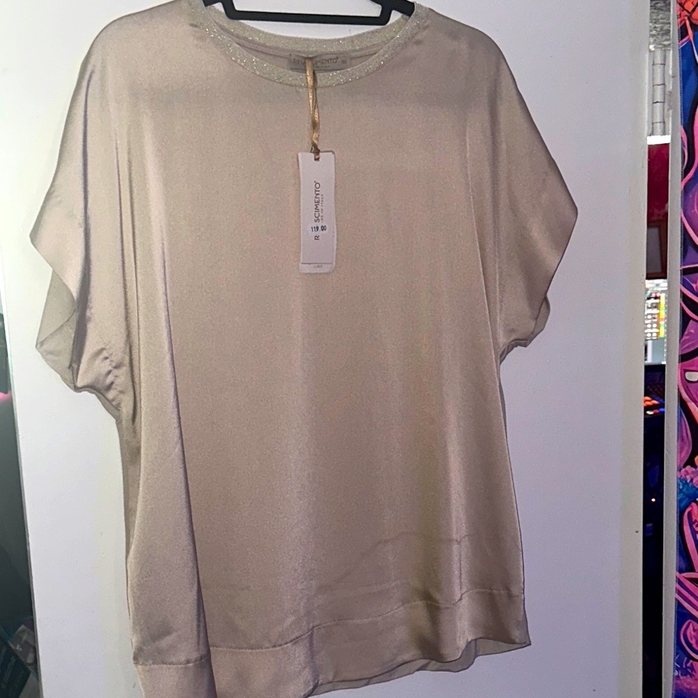 NWT. Italian designer Blusa Blouse in Ivory by Rinascimento. Size 50 It / 46 Eu